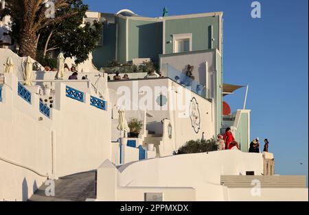 Case imbiancate a Imerovigli sull'isola di Santorini, Cicladi, Grecia Foto Stock