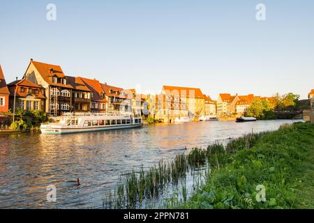 BAMBERG, GERMANIA - MAGGIO 7: Case dei pescatori del 19th ° secolo a Klein-Venedig (piccola Venezia) a Bamberg, Germania il 7 maggio 2016. Foto scattata Foto Stock