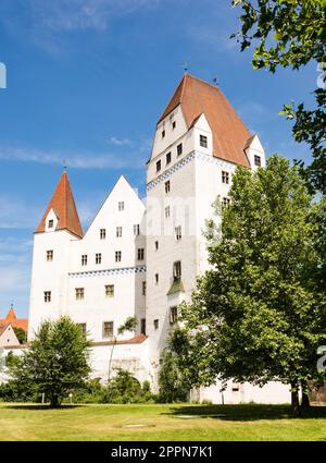 INGOLSTADT, GERMANIA - 14 GIUGNO: Il castello Neues Schloss a Ingolstadt, Germania il 14 giugno 2017. Il castello ospita ora il museo dell'esercito bavarese Foto Stock