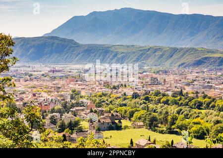 Vista sulla città di Bolzano (Sout Tyrol) (Italia) Foto Stock