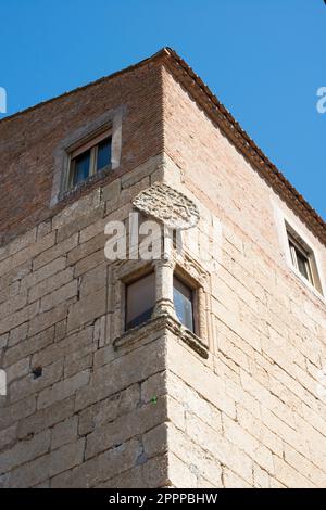 Il sito di Ciudad Rodrigo, arroccato in cima ad un'ascesa rocciosa sulla riva destra del fiume Águeda, è stato occupato fin dall'età neolitica. Noto anche come Foto Stock