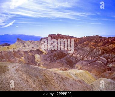Zabriskie Point, Death Valley, il Parco Nazionale della Valle della Morte, California, Stati Uniti d'America Foto Stock
