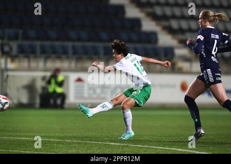 Hammarbys no 14 Maika Hamano durante la partita di calcio di lunedì nell'OBOS Damallsvenskan tra Linköping FC-Hammarby IF all'arena di Bilbörsen, Linköping, Svezia. Foto Stock