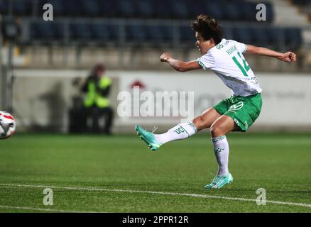 Hammarbys no 14 Maika Hamano durante la partita di calcio di lunedì nell'OBOS Damallsvenskan tra Linköping FC-Hammarby IF all'arena di Bilbörsen, Linköping, Svezia. Foto Stock