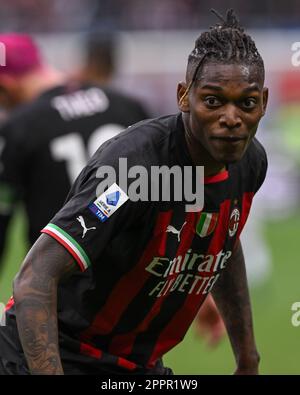 Milano, Italia. 23rd Apr, 2023. Stadio San Siro, 23.04.23 Rafael Leao (17 Milano) durante la Serie A match tra AC Milan e US Lecce allo Stadio San Siro di Milano, Italia Calcio (Cristiano Mazzi/SPP) Credit: SPP Sport Press Photo. /Alamy Live News Foto Stock