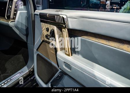 Il SUV elettrico Mengshi M-Hero 917 di Dongfeng in mostra al Salone dell'Auto di Shanghai del 2023. Foto Stock