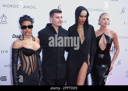 Teyana Taylor, Eli Mizrahi, Cindy Bruna, Elsa Hosk partecipano al Daily Front Row's 7th Annual Fashion Los Angeles Awards il 23 aprile 2023 a Beverly Hills, California. Foto: Crash/imageSPACE Foto Stock