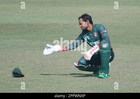 Mushfiqur Rahim durante la prima partita internazionale di un giorno (ODI) del Bangladesh-Afghanistan allo stadio Zahur Ahmed Chowdhury, Sagorika, Chattograme, Ban Foto Stock