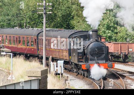 Un gala a vapore sulla ferrovia di Keighley & Worth Valley (VWVR) Foto Stock