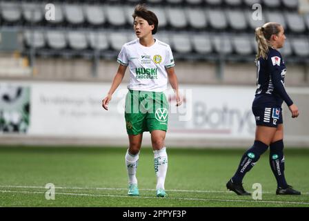 Hammarbys no 14 Maika Hamano durante la partita di calcio di lunedì nell'OBOS Damallsvenskan tra Linköping FC-Hammarby IF all'arena di Bilbörsen, Linköping, Svezia. Foto Stock