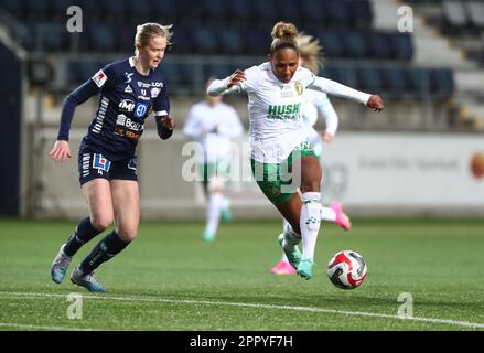 Hammarby no 9 Madelen Janogy durante la partita di calcio di lunedì nella OBOS Damallsvenskan tra Linköping FC-Hammarby IF all'arena di Bilbörsen, Linköping, Svezia. Foto Stock