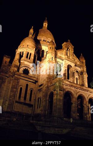 Il Sacre Coeur di notte, Parigi Foto Stock