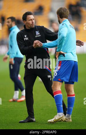 Paddy McCarthy, assistente manager di Crystal Palace, durante il periodo in cui ha corso la partita della Premier League al Molineux Stadium, Wolverhampton. Data immagine: Martedì 25 aprile 2023. Foto Stock