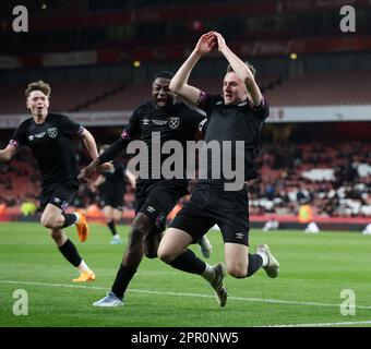 Londra, Regno Unito. 25th Apr, 2023. Josh Briggs di West Ham celebra il suo quinto gol di squadra durante la partita della fa Youth Cup all'Emirates Stadium, Londra. Il credito di immagine dovrebbe essere: David Klein/Sportimage Credit: Sportimage Ltd/Alamy Live News Foto Stock