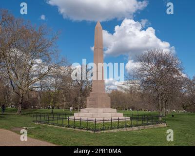 The Speke Monument, dedicato a John Hanning Speke e progettato da Philip Hardwick, Kensington Gardens, Londra, Regno Unito. Foto Stock