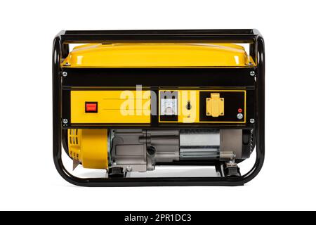 Generatore di gas elettrico portatile giallo e nero isolato su bianco per energia di riserva. Foto Stock
