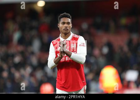 Londra, Regno Unito. 25th Apr, 2023. Reuell Walters of Arsenal U18s dopo la finale della fa Youth Cup tra Arsenal U18 e West Ham Utd U18 all'Emirates Stadium, Londra, Inghilterra il 25 aprile 2023. Foto di Joshua Smith. Solo per uso editoriale, licenza richiesta per uso commerciale. Non è utilizzabile nelle scommesse, nei giochi o nelle pubblicazioni di un singolo club/campionato/giocatore. Credit: UK Sports Pics Ltd/Alamy Live News Foto Stock