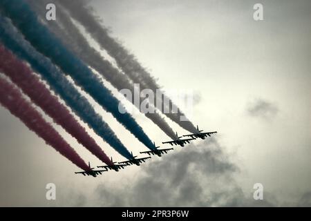 San Pietroburgo, Russia - 30 luglio 2017: Aerei su-25 codifica NATO Frogfoot è un aereo d'attacco russo, un aereo militare corazzato. 4 piani w Foto Stock