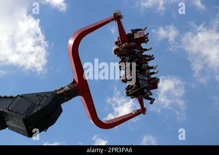 fai un giro in un parco divertimenti Foto Stock