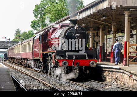 5690 Leander sulla ELR Foto Stock