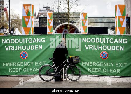 ROTTERDAM -26/04/023, il Binnenrotte sulla rotta per il giorno del Re 2023. Quest'anno la famiglia reale festeggia il compleanno del re a Rotterdam. ANP KOEN VAN WEEL netherlands out - belgium out Foto Stock