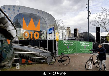 ROTTERDAM -26/04/023, il Binnenrotte sulla rotta per il giorno del Re 2023. Quest'anno la famiglia reale festeggia il compleanno del re a Rotterdam. ANP KOEN VAN WEEL netherlands out - belgium out Foto Stock