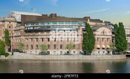 Riksdagshuset, il Parlamento svedese, situato sull'isola di Helgeandsholmen, Gamla Stan, Stoccolma, Svezia Foto Stock