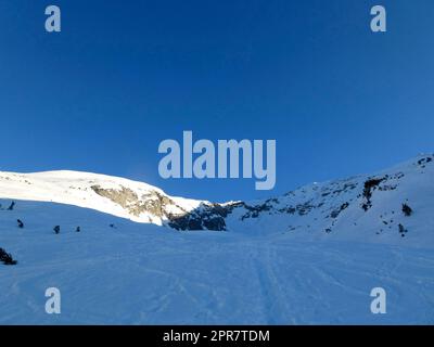 Escursione invernale al monte Pleisenspitze, Tirolo, Austria Foto Stock