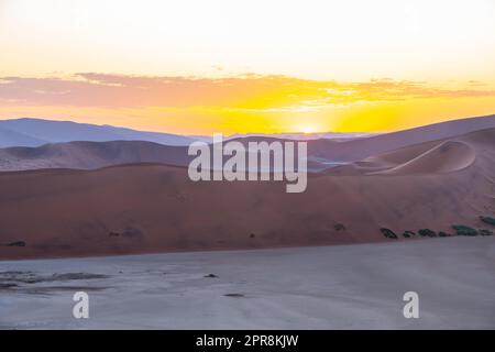 Alba sulle dune del Namib Sossusvlei Namibia Foto Stock