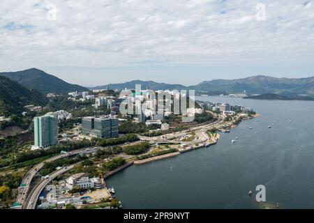 Sha Tin, Hong Kong 11 novembre 2021: Vista dall'alto della città di Hong Kong Foto Stock