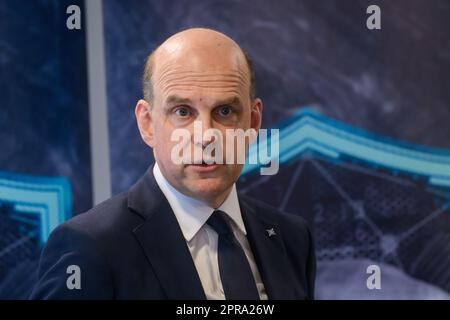 RIGA, LETTONIA. 26th aprile 2023. Angus Lapsley, Segretario Generale aggiunto della NATO per la politica e la pianificazione della difesa , durante IL SIMPOSIO DI RESILIENZA della NATO 2023. Foto Stock