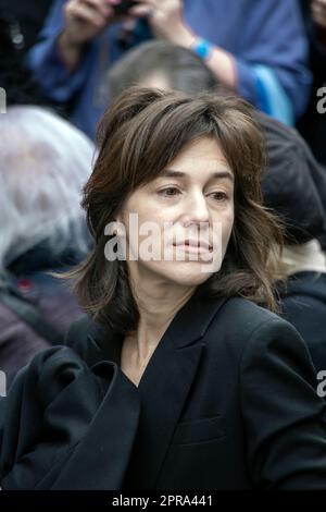 Parigi, Francia. 10 marzo 2016. Charlotte Gainsbourg partecipa alla cerimonia di inaugurazione di una targa commemorativa in memoria di Serge Gainsbourg, a Parigi. Foto Stock