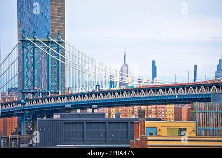 Ponte di Manhattan e vista dello skyline di New York Foto Stock
