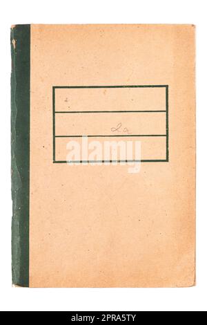 Notebook vecchio stile isolato su bianco, ritagliato, copertina anteriore con un nome tag, testo copia spazio, etichetta vuota, vista da tavolo, retro vintage scho Foto Stock