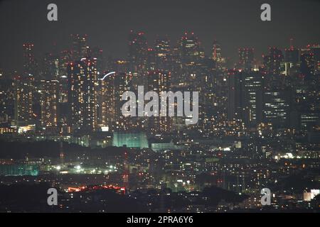 Vista notturna vista dalla Yokohama Landmark Tower Foto Stock