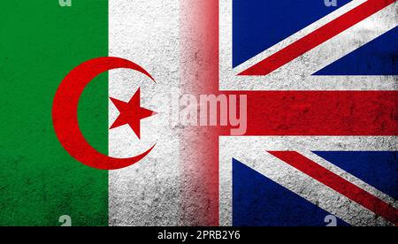 Bandiera nazionale del Regno Unito (Gran Bretagna) Unione Jack con la Repubblica di Algeria. Sfondo grunge Foto Stock