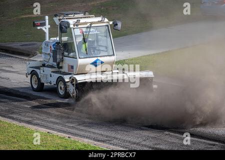 Strada residenziale di ripaving in un Snellville, Georgia, quartiere appena a est di Atlanta. (USA) Foto Stock