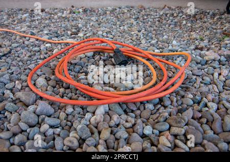 Prolunga arancione per esterni con letto Rock Foto Stock