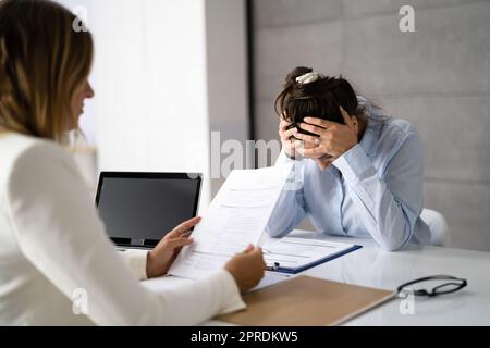 Colloquio di lavoro per lavoratori insoddisfatti errore di prima impressione Foto Stock