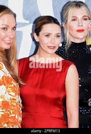 Los Angeles, California, USA 26th aprile 2023 attrice Elizabeth Marvel attrice Elizabeth Olsen e attrice Lily Rabe partecipano alla prima di Los Angeles della Max Original Limited Series 'Love & Death' presso la Director's Guild of America il 26 aprile 2023 a Los Angeles, California, USA. Foto di Barry King/Alamy Live News Foto Stock