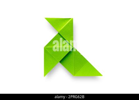Carta verde hen origami isolato su sfondo bianco Foto Stock