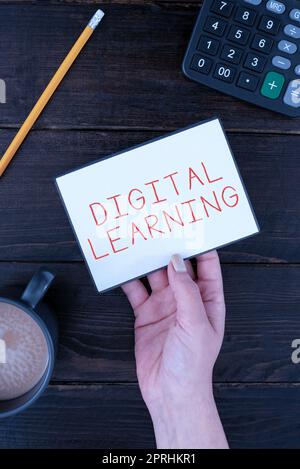 Apprendimento digitale su display concettuale accompagnato da tecnologia o pratica didattica. Parola scritta accompagnata da tecnologia o pratica didattica Foto Stock