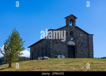 Colline intorno alla Chiesa della Madonna dell'Orsaro, Parma, Italia Foto Stock