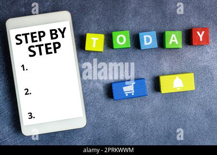 Visualizzazione concettuale Step by Step, Word for Slow Progress Road to Success direzione sviluppo crescita Foto Stock