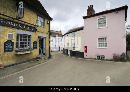 Il pub Black Bouy, Wivenhoe Town, Essex, Inghilterra, Regno Unito Foto Stock