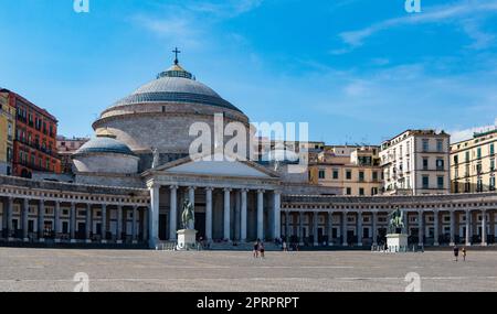 Chiesa di San Francesco di Paola e Piazza del Plebiscito Foto Stock