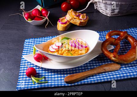 Bavarese Obazda un classico della Germania meridionale Foto Stock