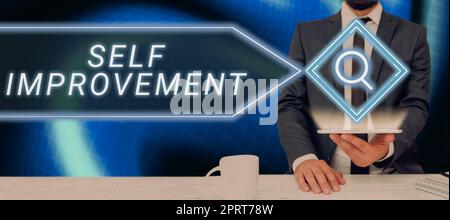 Scrittura che mostra il miglioramento di auto del testo, vetrina di affari un'azienda che fornisce agli abbonati l'accesso al Internet Foto Stock