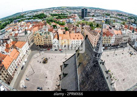 Vista dalla cattedrale di San Bartolomeo su Piazza della Repubblica. Pilsen (Plzen), Repubblica Ceca Foto Stock