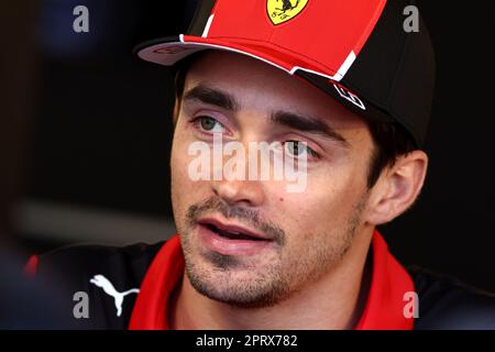 Baku, Azerbaigian. 27th Apr, 2023. Charles Leclerc (MON) Ferrari. Campionato del mondo di Formula 1, Rd 4, Gran Premio di Azerbaigian, giovedì 27th aprile 2023. Circuito della città di Baku, Azerbaigian. Credit: James Moy/Alamy Live News Foto Stock